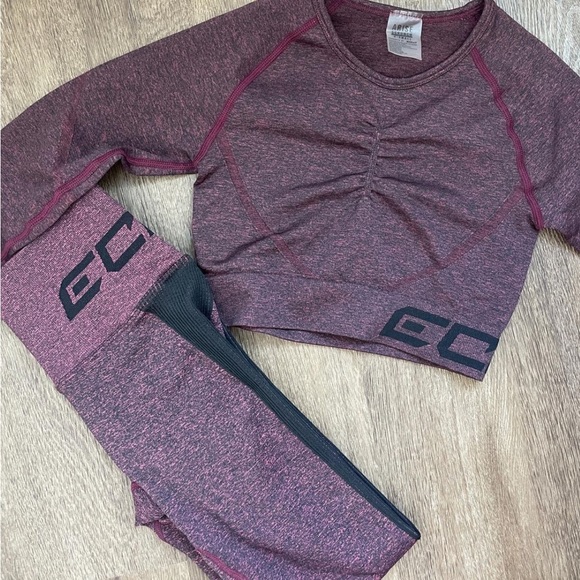 ECHT Apparel Maroon Workout Set (Long Sleeve Top + Leggings) - Picture 2 of 2